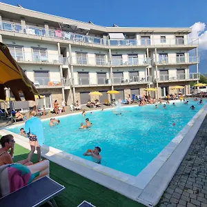 Alessandra Aparthotel Domaso
